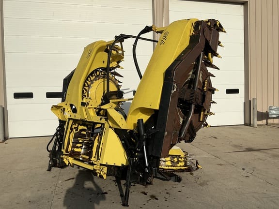 2016 John Deere 770 Equipment Image0