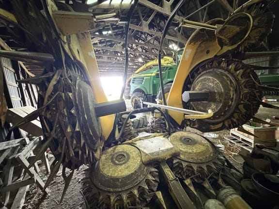 2016 John Deere 770 Equipment Image0