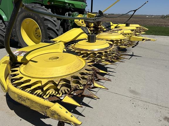 Image of John Deere 770 equipment image 4