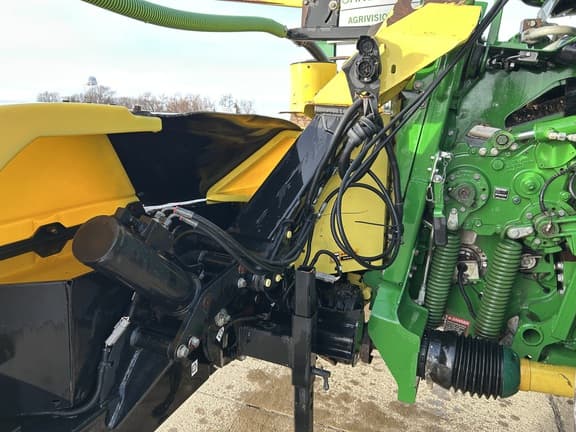 Image of John Deere 770 equipment image 3