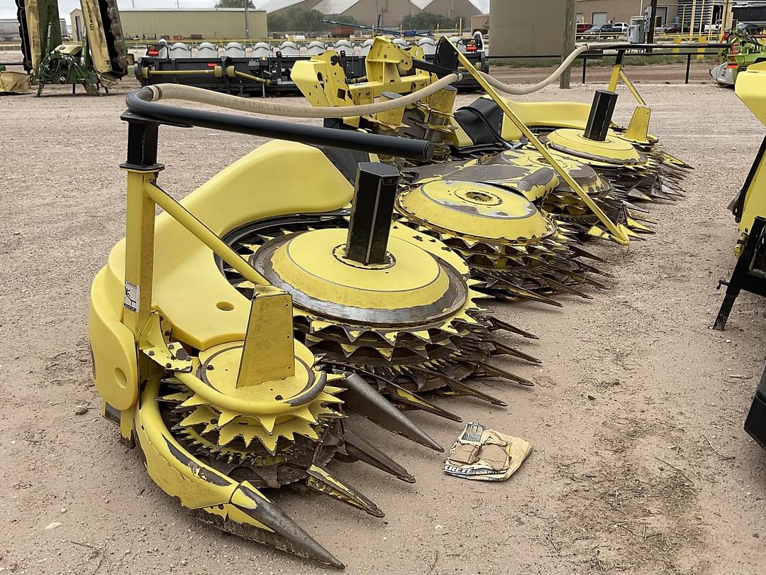 Image of John Deere 770 Primary image