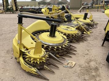 Main image John Deere 770