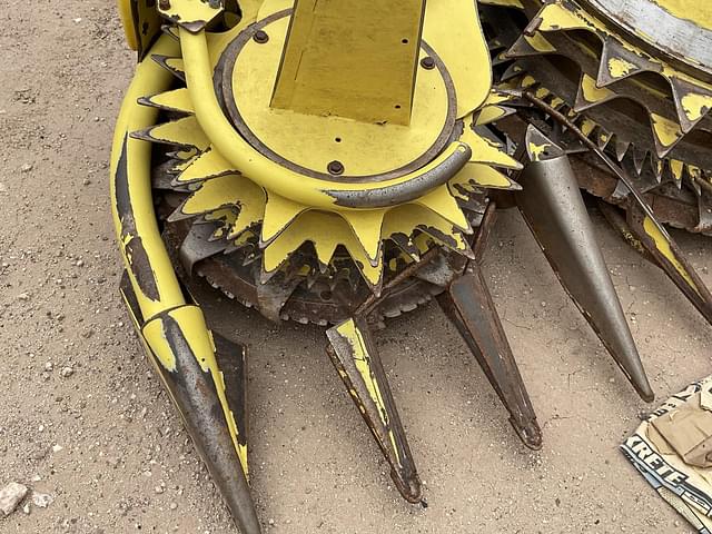 Image of John Deere 770 equipment image 1