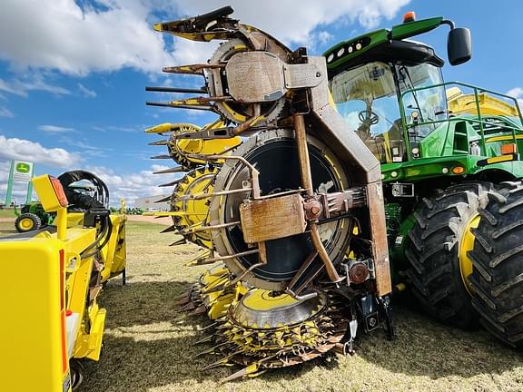 Image of John Deere 770 equipment image 2