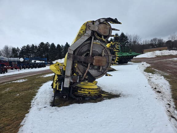 Image of John Deere 770 equipment image 1