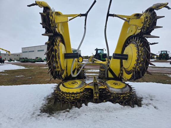 Image of John Deere 770 equipment image 3