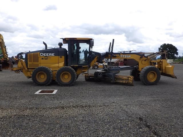 Image of John Deere 772GP equipment image 3