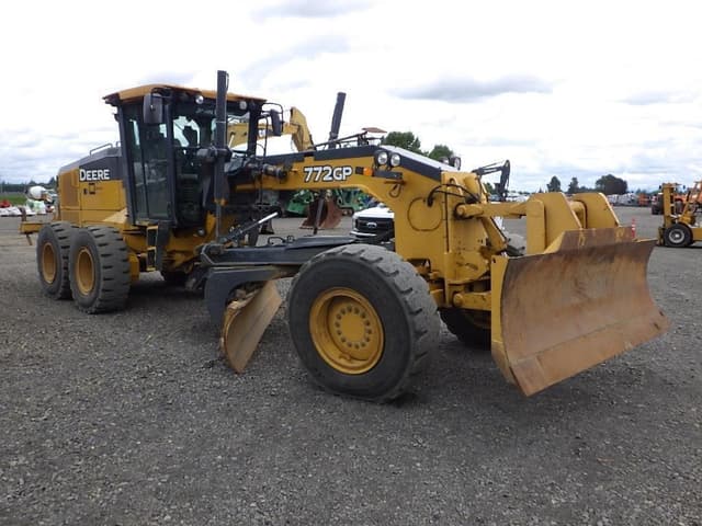 Image of John Deere 772GP equipment image 2