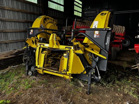 Image of John Deere 778 equipment image 1