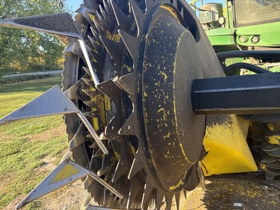 Image of John Deere 778 equipment image 1