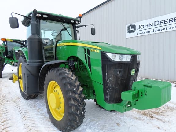 Image of John Deere 8245R equipment image 4