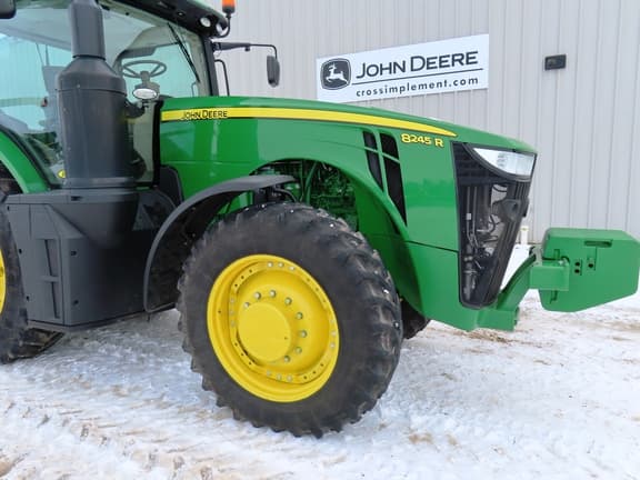 Image of John Deere 8245R equipment image 3