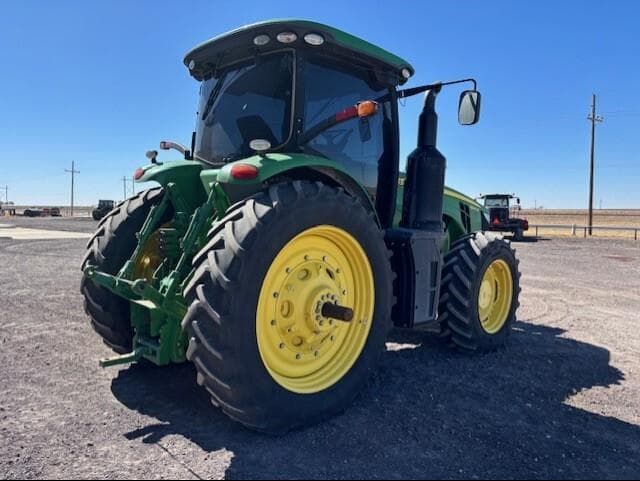 Image of John Deere 8245R equipment image 4