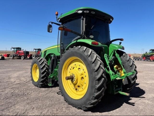Image of John Deere 8245R equipment image 2