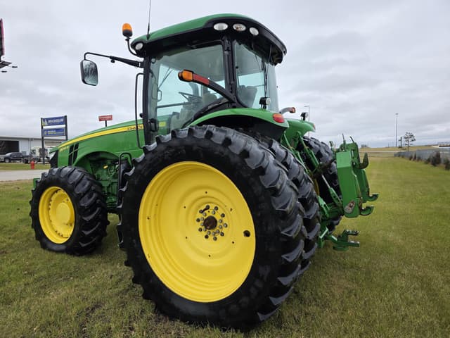 Image of John Deere 8245R equipment image 2