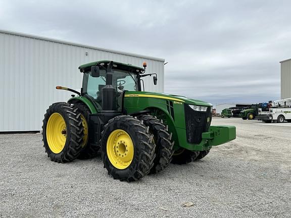 Image of John Deere 8245R equipment image 1