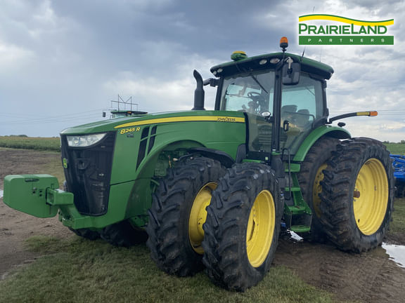 2016 John Deere 8245R Equipment Image0