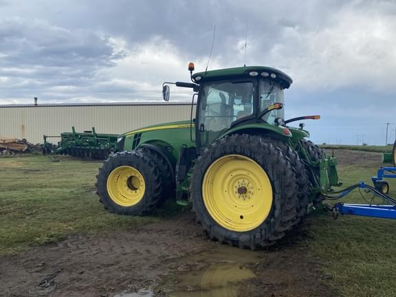 Image of John Deere 8245R equipment image 3