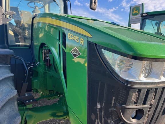 Image of John Deere 8245R equipment image 4