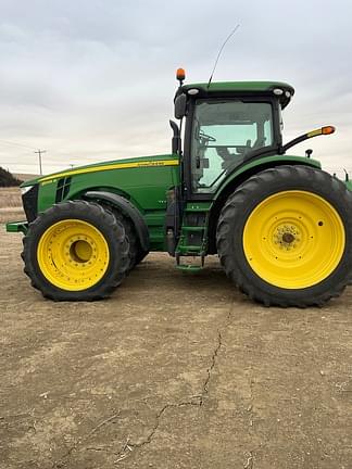 Image of John Deere 8245R equipment image 3