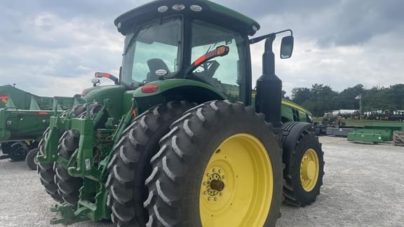 Image of John Deere 8245R equipment image 3