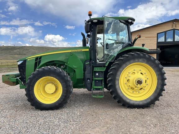 Image of John Deere 8245R equipment image 1