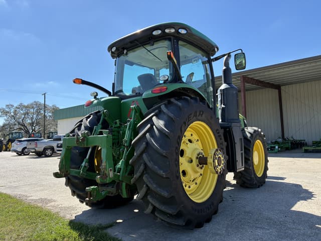 Image of John Deere 8245R equipment image 4