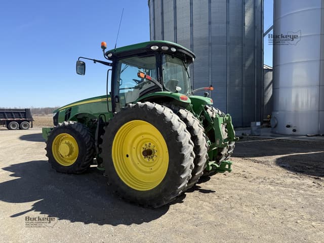 Image of John Deere 8245R equipment image 2