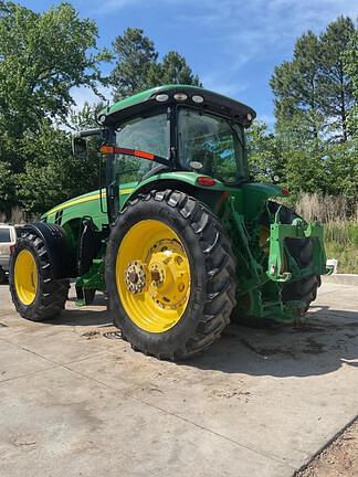 Image of John Deere 8245R equipment image 2