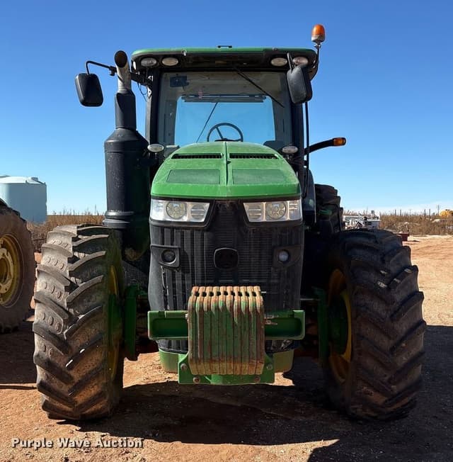 Image of John Deere 8245R equipment image 1