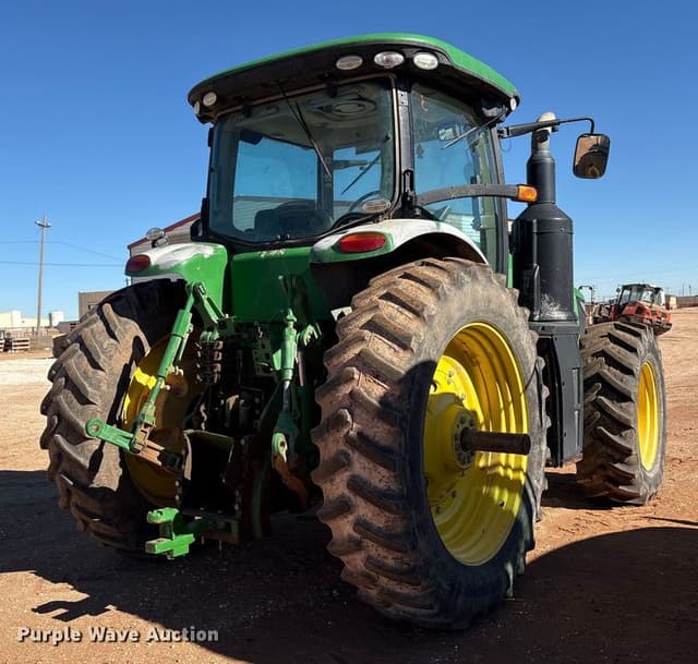 Image of John Deere 8245R equipment image 4