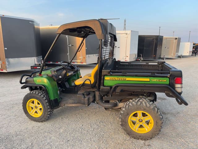 Image of John Deere XUV 825E equipment image 2