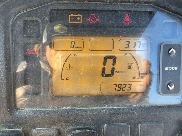 Image of John Deere Gator XUV 825i equipment image 4