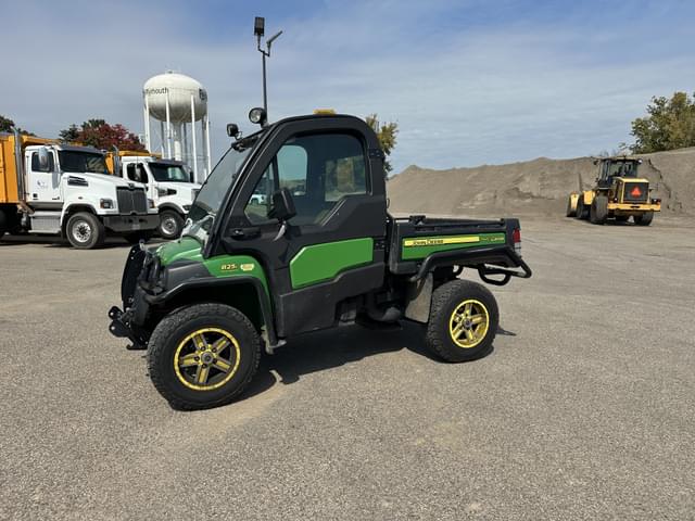 Image of John Deere Gator XUV 825i equipment image 1