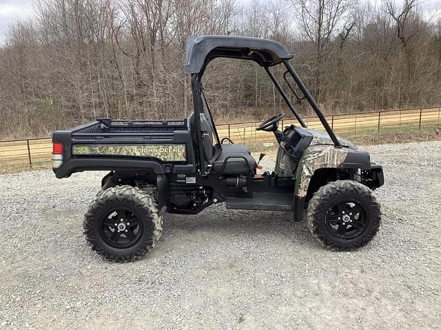 Image of John Deere Gator XUV 825i equipment image 1