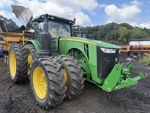 Image of John Deere 8270R equipment image 3
