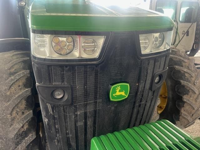 Image of John Deere 8270R equipment image 3