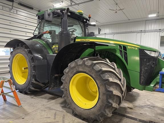 Image of John Deere 8270R equipment image 4