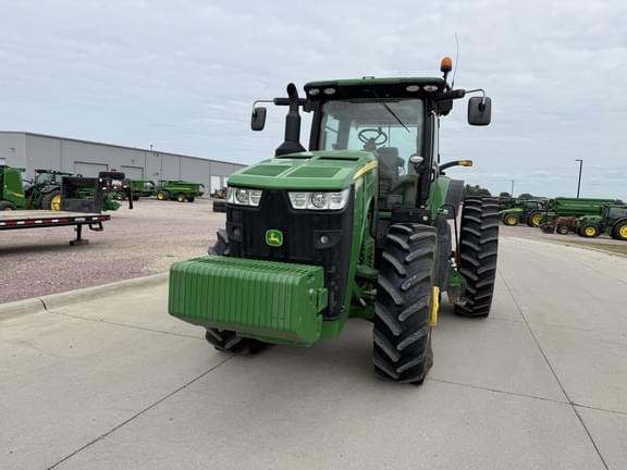 Image of John Deere 8270R equipment image 2