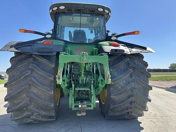Image of John Deere 8270R equipment image 3
