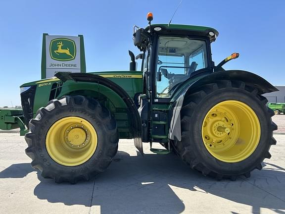 Image of John Deere 8270R equipment image 1