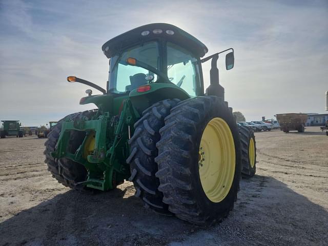 Image of John Deere 8270R equipment image 4