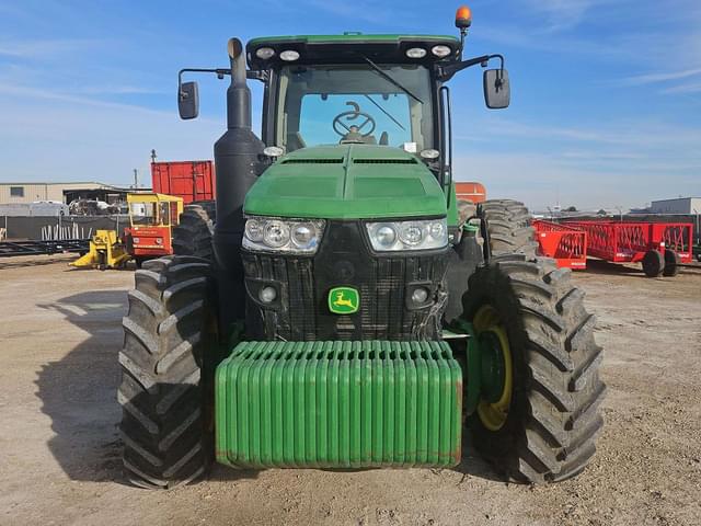 Image of John Deere 8270R equipment image 1