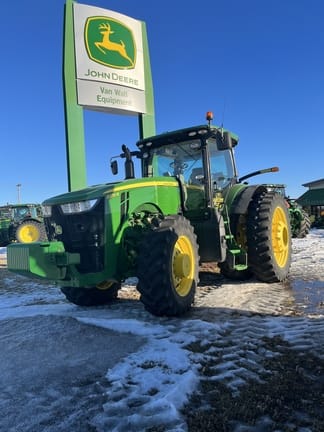 Main image John Deere 8270R