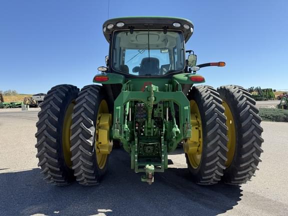 Image of John Deere 8270R equipment image 3