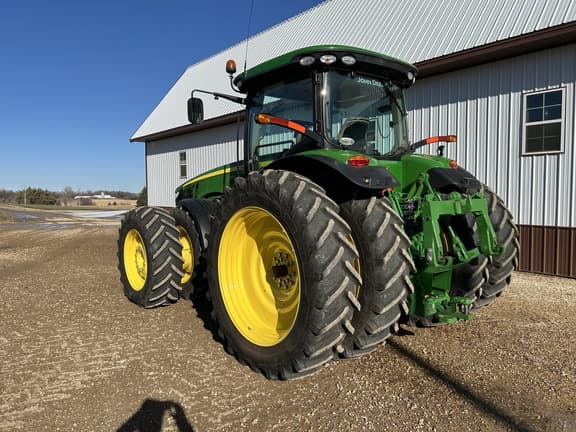 Image of John Deere 8270R equipment image 3