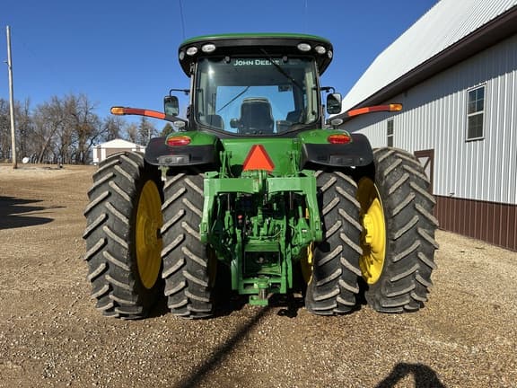 Image of John Deere 8270R equipment image 4