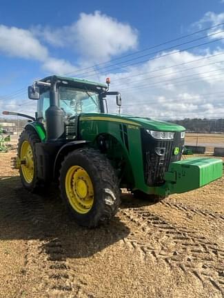 Image of John Deere 8270R equipment image 3