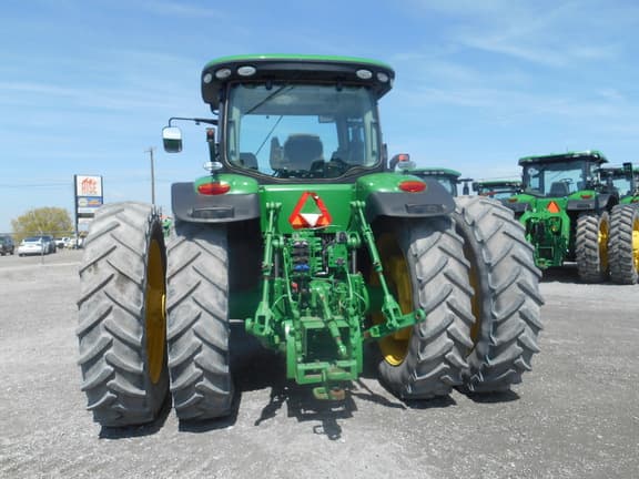 Image of John Deere 8270R equipment image 3