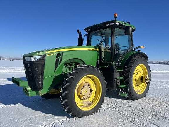 Image of John Deere 8270R equipment image 1